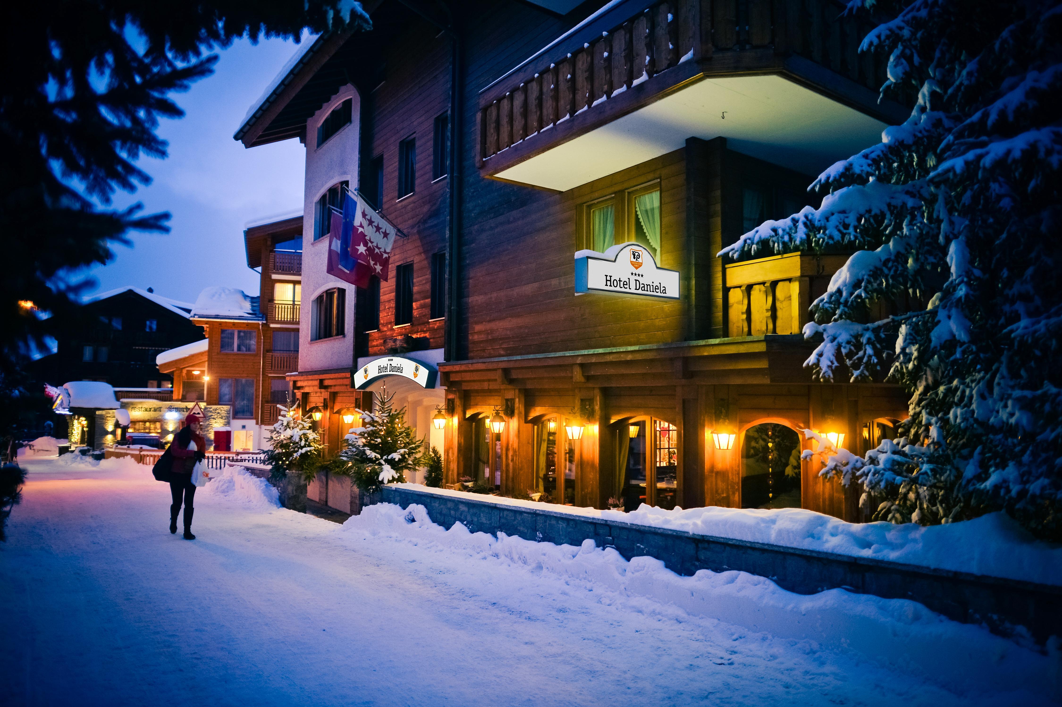 Hotel Daniela Zermatt Bagian luar foto