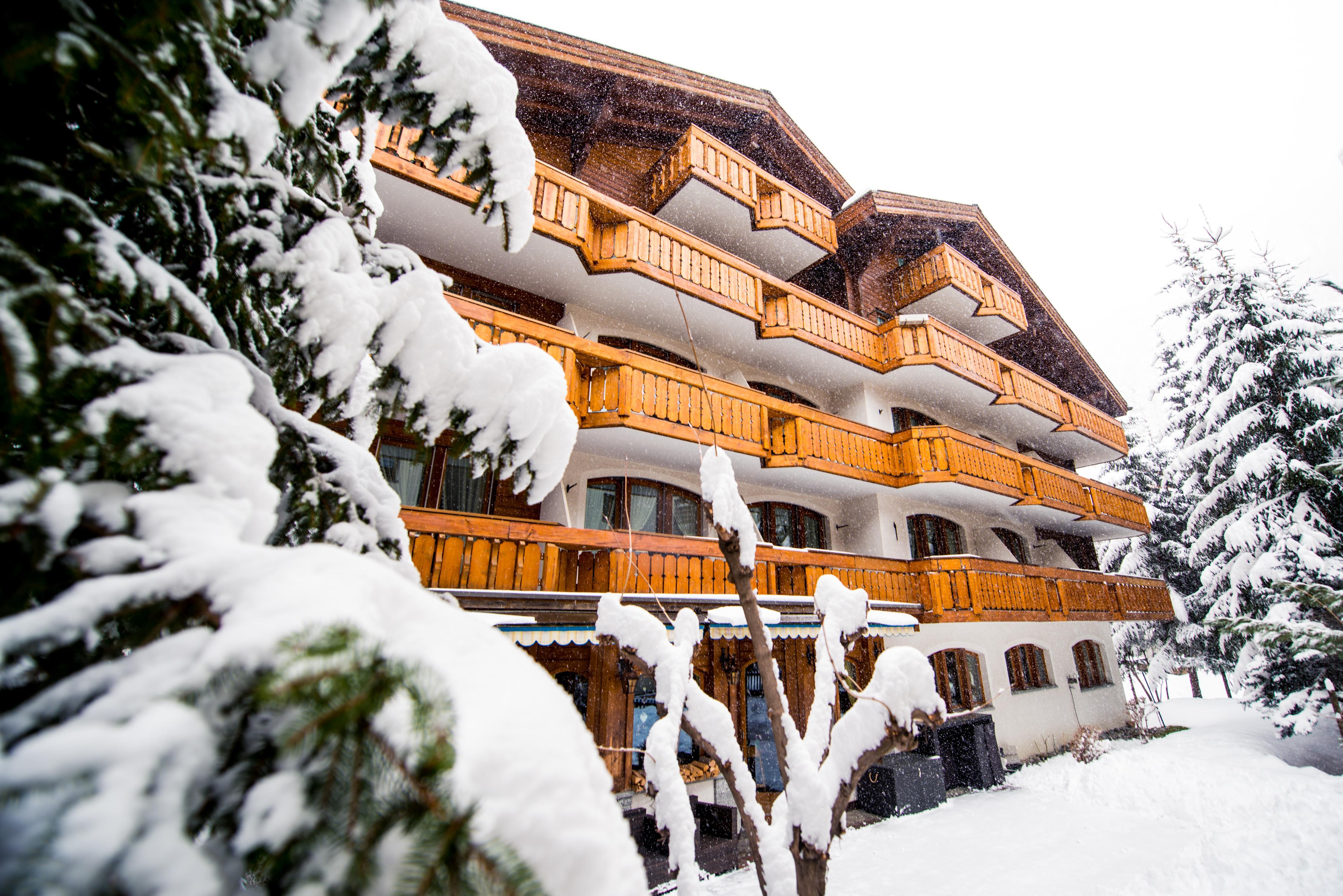 Hotel Daniela Zermatt Bagian luar foto