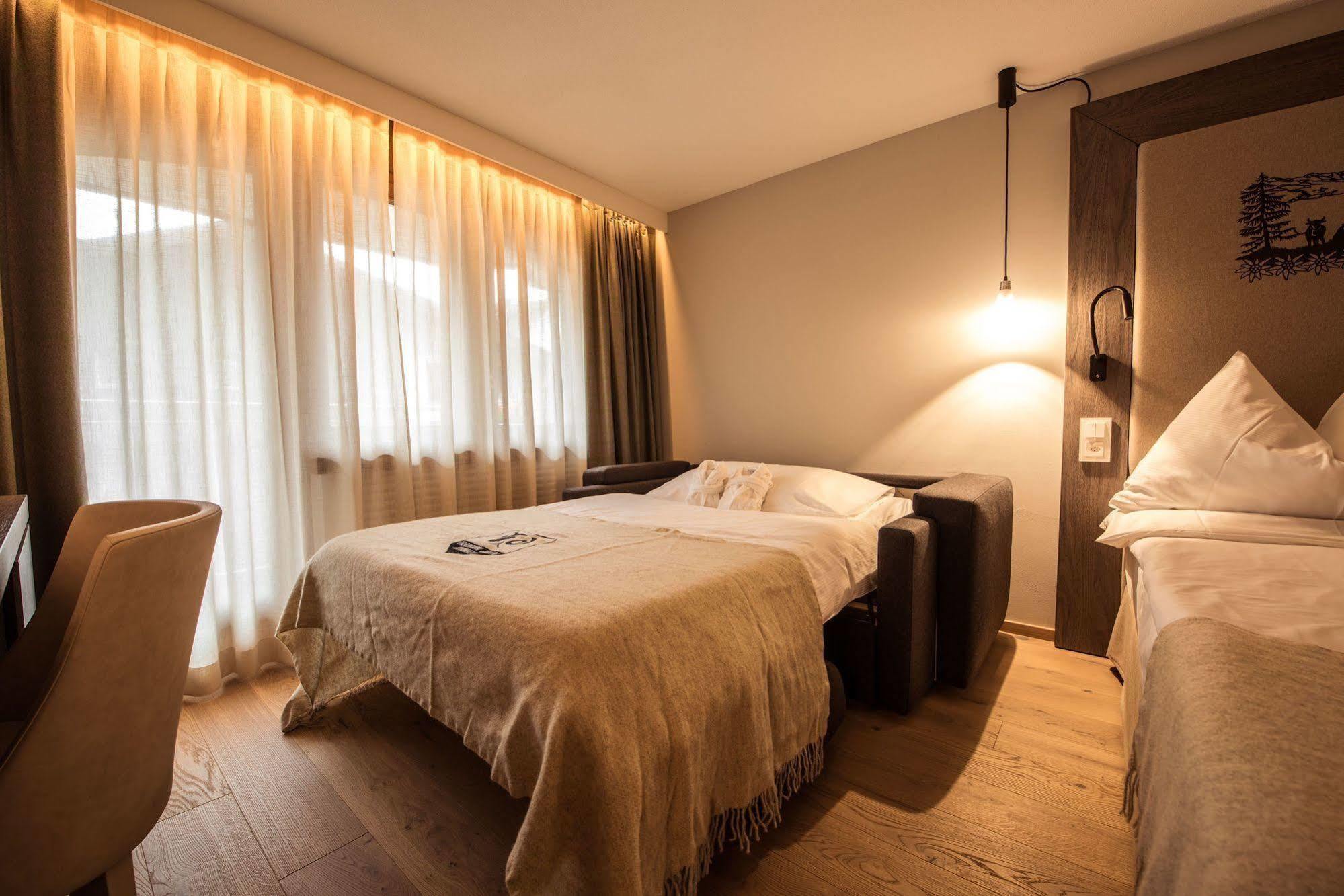 Hotel Daniela Zermatt Bagian luar foto